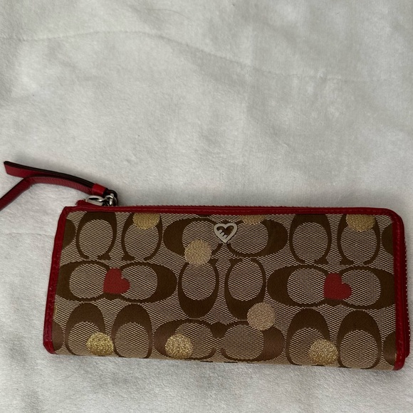 Coach Handbags - Coach Poppy Wallet